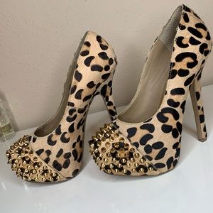Steve Madden " Bolddd " cheetah / leopard print cowhide fur pumps sz 6